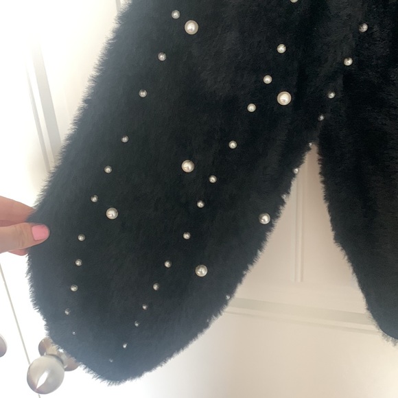 NWT black sweater - Picture 4 of 5